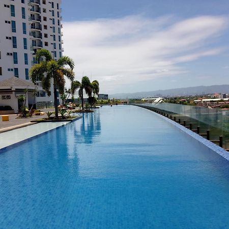 Mactan Newtown 8 Boulevard Deluxe Punta Engaño 외부 사진