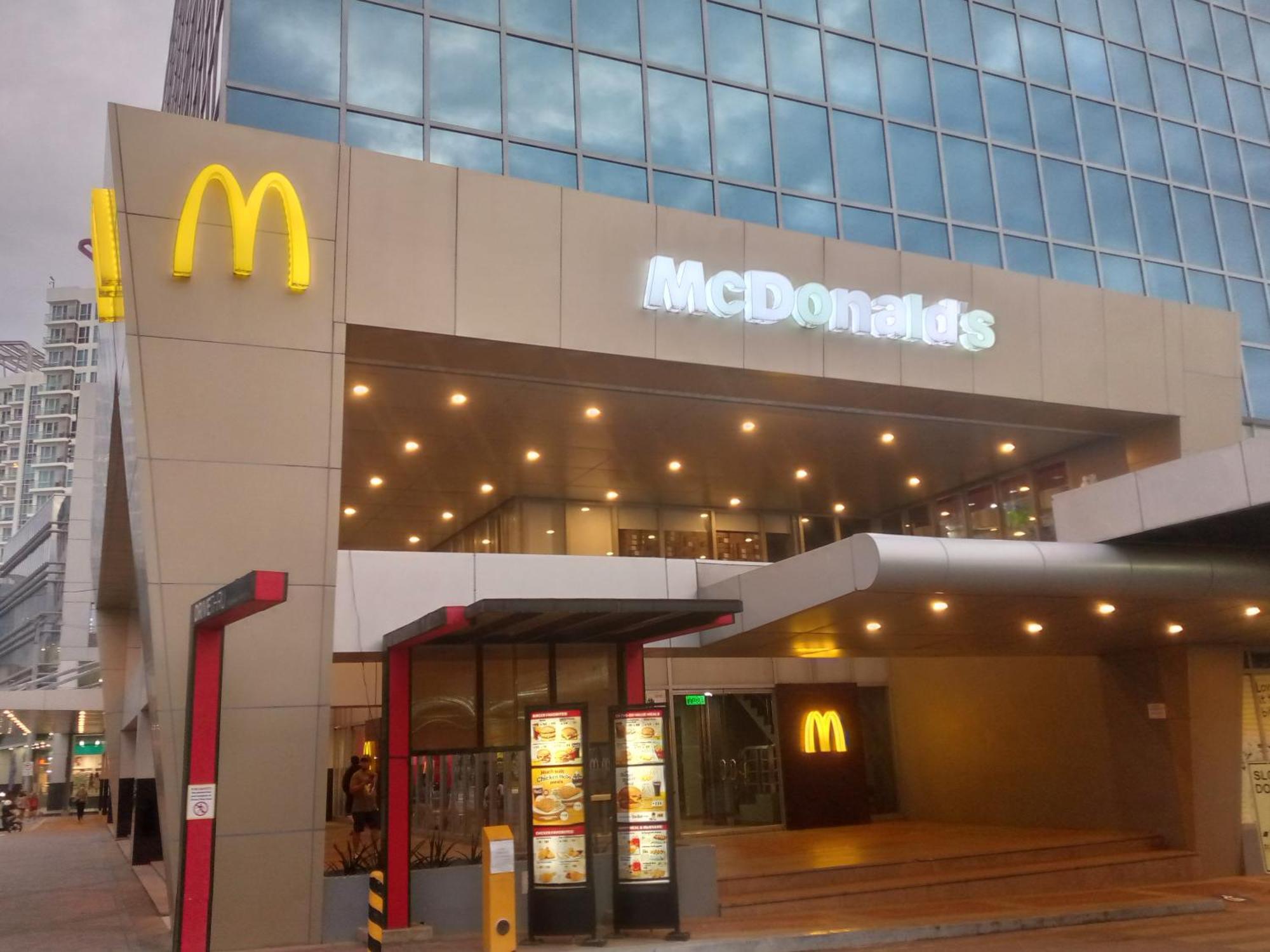 Mactan Newtown 8 Boulevard Deluxe Punta Engaño 외부 사진