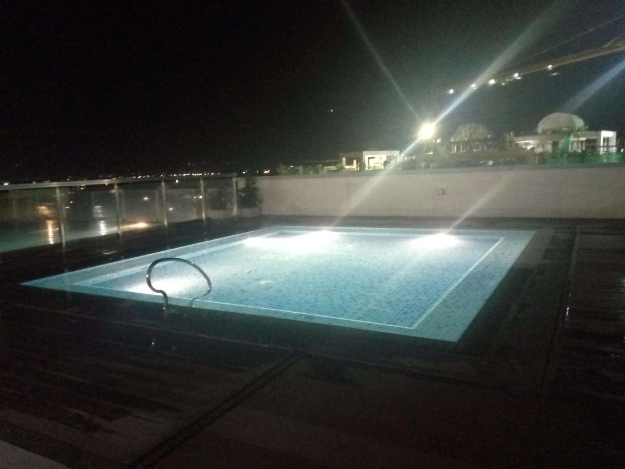 Mactan Newtown 8 Boulevard Deluxe Punta Engaño 외부 사진