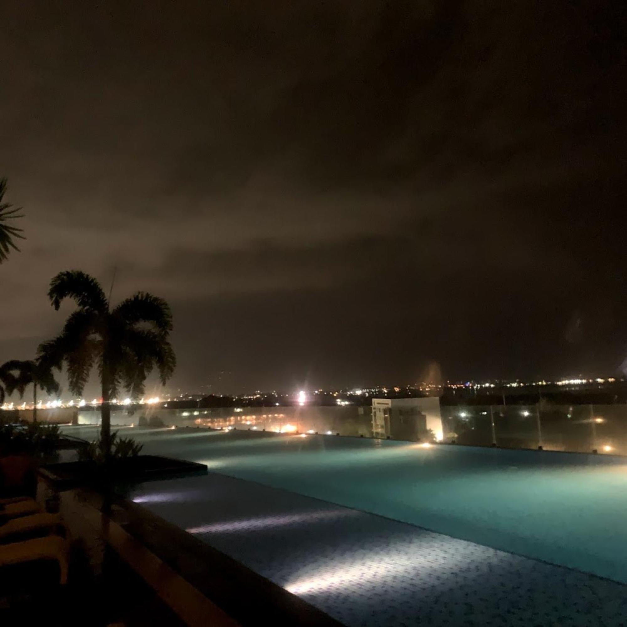 Mactan Newtown 8 Boulevard Deluxe Punta Engaño 외부 사진